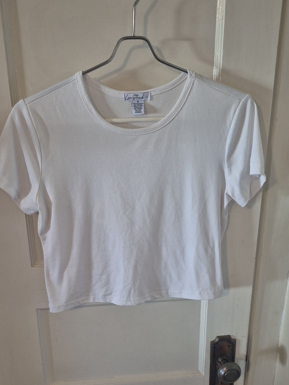 Love Tree White Crewneck Cropped Tee